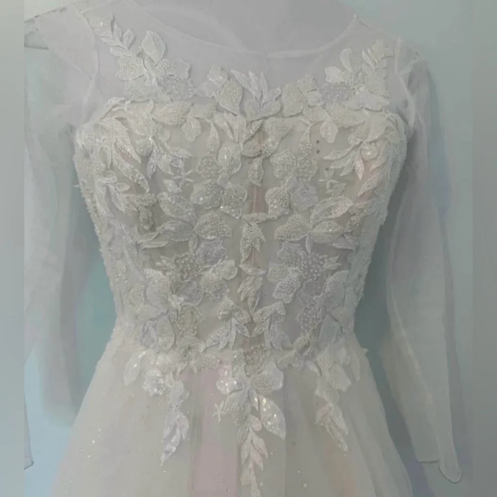 Wedding Dress - Picture 5 of 7